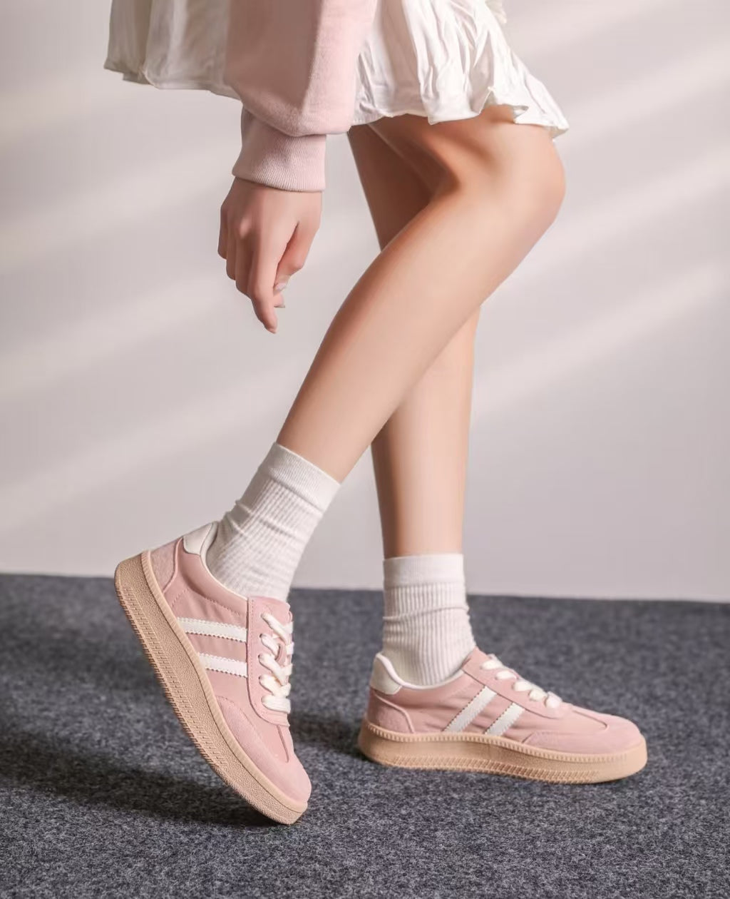 Shoes - an indispensable fashion item114.9-134.9-154.9