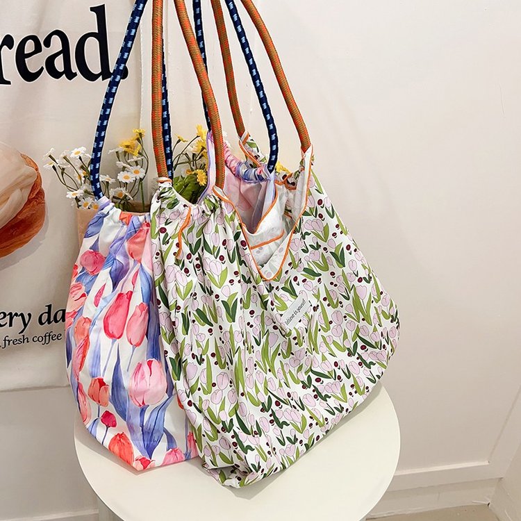 139.9USD -Brown Fashion: A Handbag That Interprets Fashion and Practicality